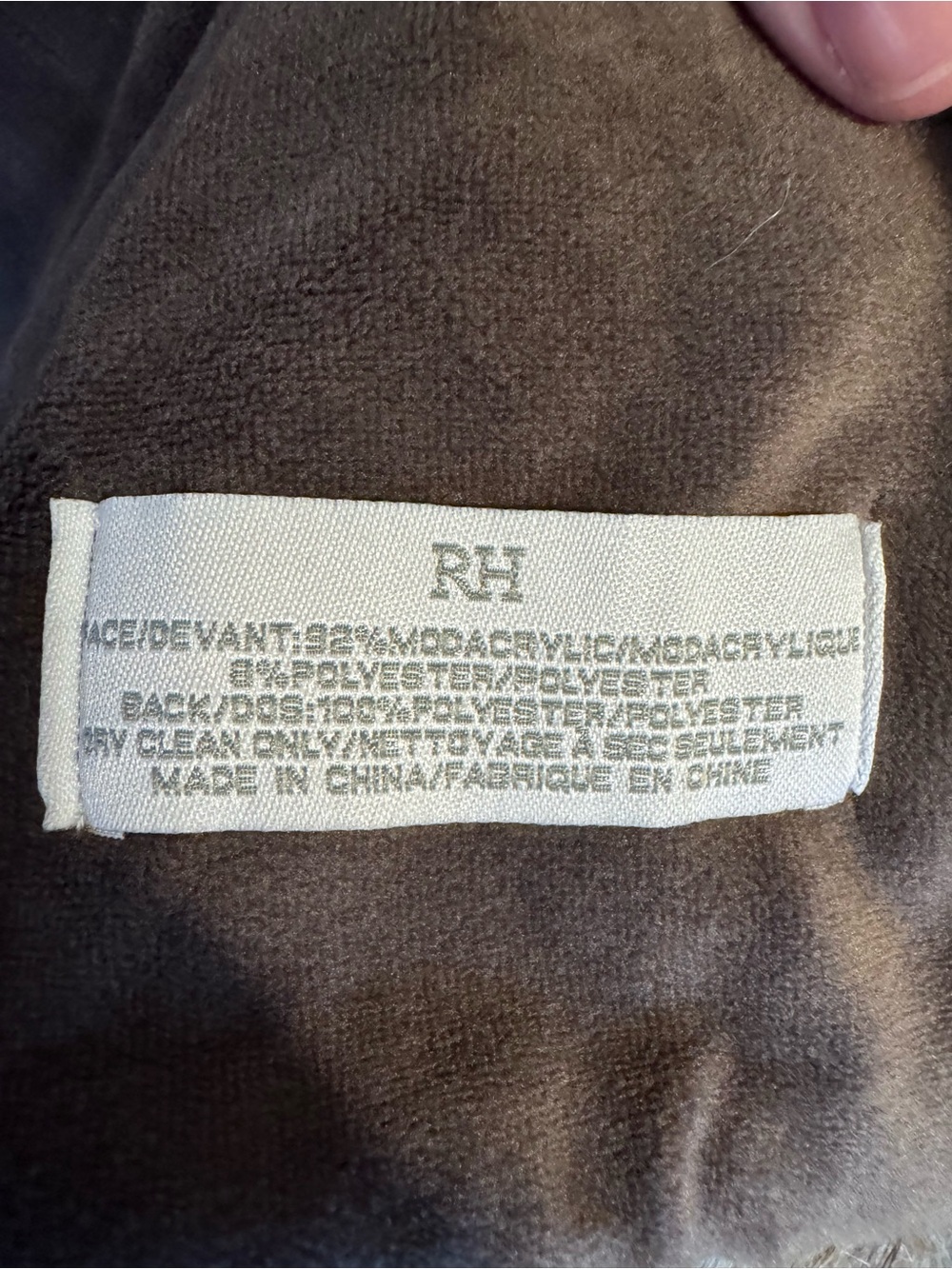 RH ULTIMATE FAUX FUR
THROW timber wolf